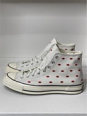 Converse chuck taylor 70 hi ‘ Love Me/ Embroidered Lips’ Men’s Size 12